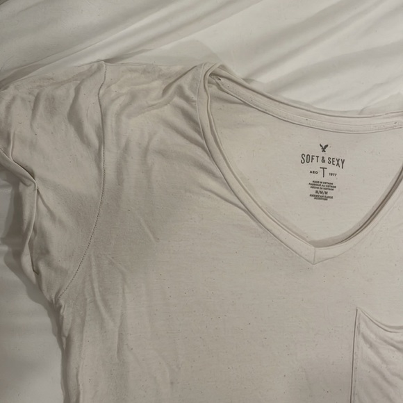 2/$15 American Eagle Soft and Sexy V-Neck Tee with Pocket - Picture 2 of 4